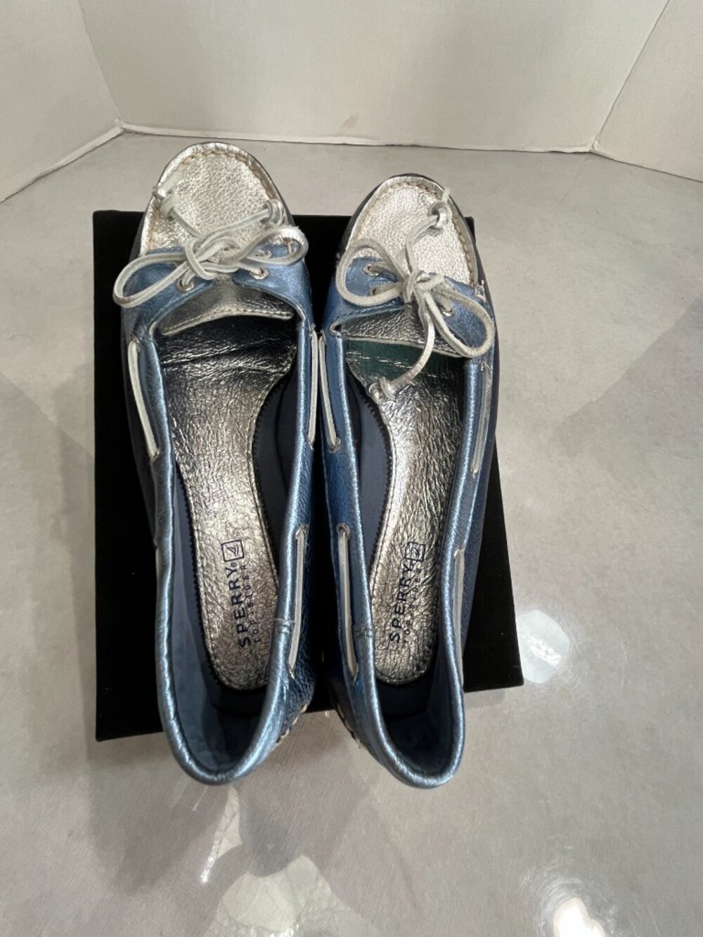 Sperry Top-Sider Blue Silver Metallic Leather Boat Shoes Women’s Size 8M - Picture 6 of 15
